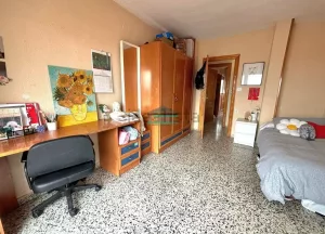 Ático de alquiler para estudiantes con terraza