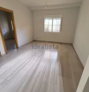 Piso de 2 dormitorios con garaje en Las Gabias