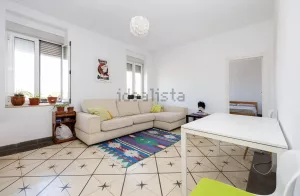 Piso de 5 dormitorios en Granada centro