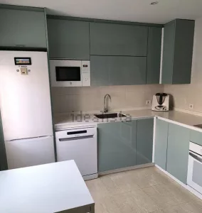 Chalet reformado con 5 dormitorios en Atarfe