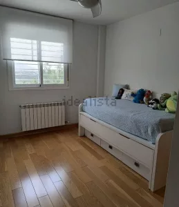 Chalet reformado con 5 dormitorios en Atarfe