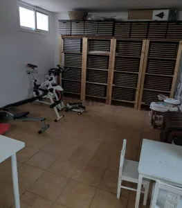 Chalet reformado con 5 dormitorios en Atarfe