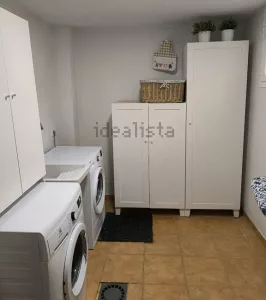 Chalet reformado con 5 dormitorios en Atarfe