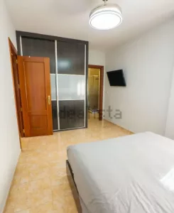 Piso de 3 dormitorios con terraza en Peligros