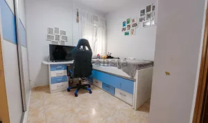 Piso de 3 dormitorios con terraza en Peligros