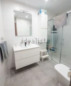 Piso de 3 dormitorios con terraza en Peligros