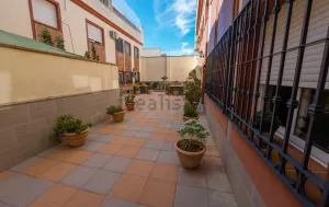 Piso de 3 dormitorios con terraza en Peligros