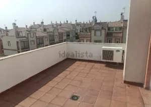 Casa de 5 dormitorios en venta en Atarfe