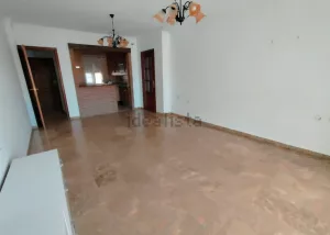 Piso de 2 dormitorios en La Zubia
