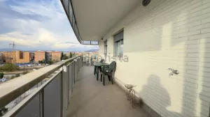 Piso de alquiler con 3 dormitorios en Granada