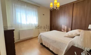 Piso de alquiler con 3 dormitorios en Granada