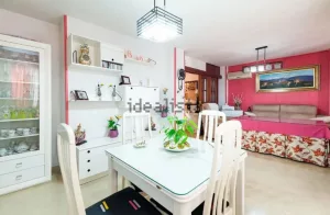 Chalet de 3 dormitorios con piscina en Albolote