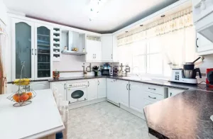 Chalet de 3 dormitorios con piscina en Albolote