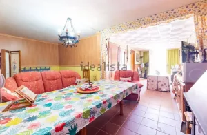 Chalet de 3 dormitorios con piscina en Albolote