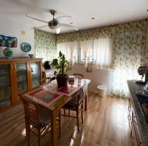 Casa de 4 dormitorios con garaje en Peligros