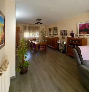 Casa de 4 dormitorios con garaje en Peligros