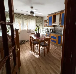 Casa de 4 dormitorios con garaje en Peligros