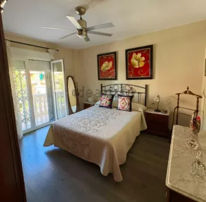 Casa de 4 dormitorios con garaje en Peligros