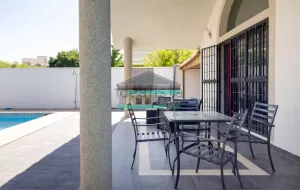 Chalet de 4 dormitorios con piscina en Dílar