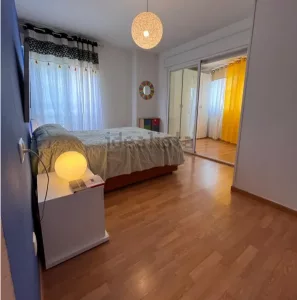 Piso de 3 dormitorios con piscina en Gójar