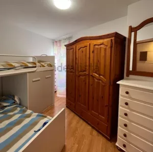 Piso de 3 dormitorios con piscina en Gójar