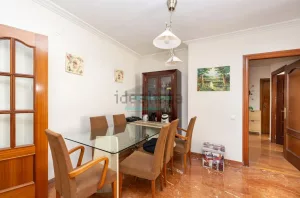 Piso de 3 dormitorios en Granada centro