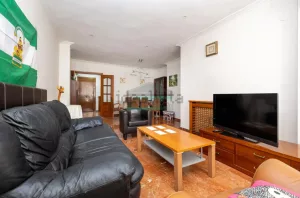 Piso de 3 dormitorios en Granada centro