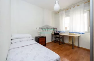 Piso de 3 dormitorios en Granada centro