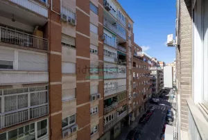 Piso de 3 dormitorios en Granada centro