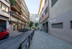 Piso de 3 dormitorios en Granada centro