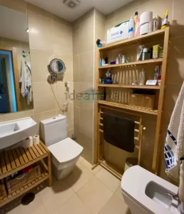 Casa de 4 dormitorios con garaje en Jun