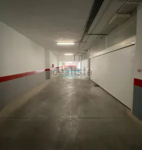 Casa de 4 dormitorios con garaje en Jun