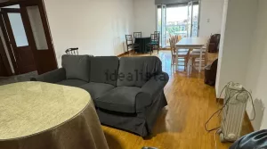 Piso de 5 dormitorios en Avda de la Constitución