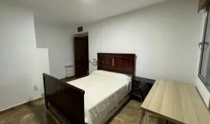 Piso de 5 dormitorios en Avda de la Constitución