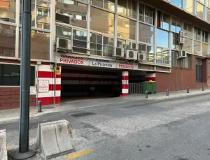 Piso de 5 dormitorios en Avda de la Constitución