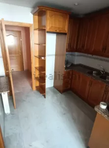 Piso de 4 dormitorios en zona Serrallo