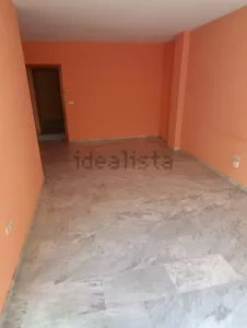 Piso de 4 dormitorios en zona Serrallo