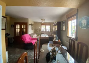 Casa de 4 dormitorios en Albolote