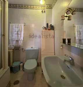 Casa de 4 dormitorios en Albolote