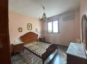 Casa de 4 dormitorios en Albolote