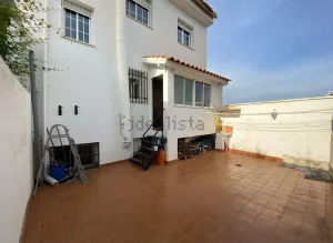 Casa en venta de 3 dormitorios en Ogíjares