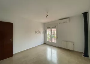 Casa en venta de 3 dormitorios en Ogíjares