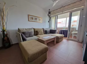 Piso reformado con garaje en Granada centro