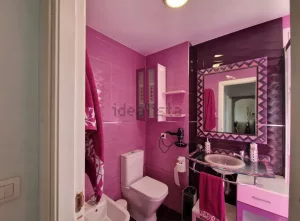 Piso reformado con garaje en Granada centro