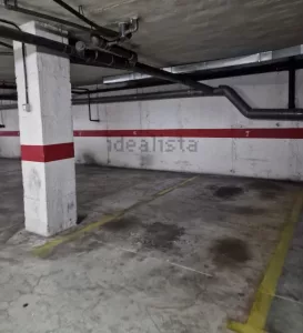 Piso reformado con garaje en Granada centro