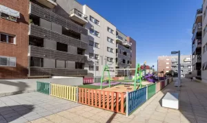 Piso con garaje y 3 dormitorios en Alhendín