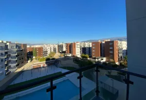 Piso con garaje y 3 dormitorios en Alhendín