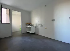 Piso con garaje y 3 dormitorios en Alhendín