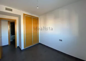 Piso con garaje y 3 dormitorios en Alhendín