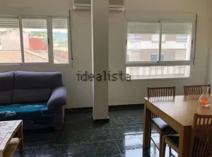 Piso a la venta con 3 dormitorios en Calle Alhamar